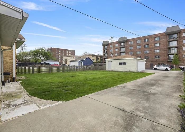 Charming Retreat In The Heart Of Des Plaines