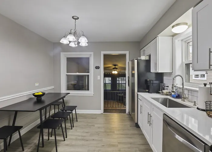 Charming Retreat In The Heart Of