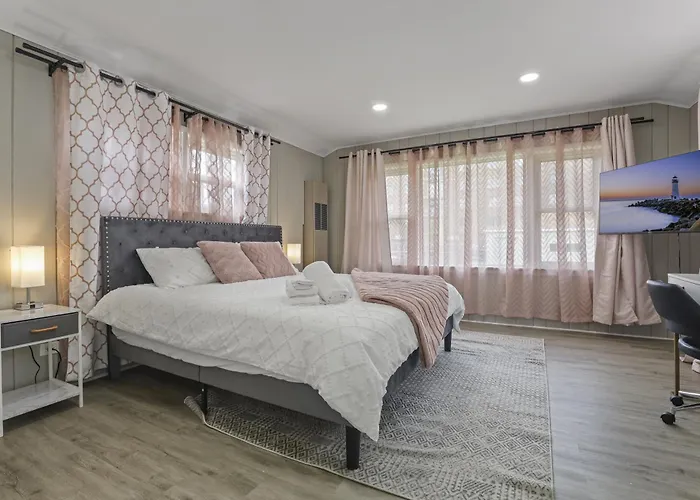 Charming Retreat In The Heart Of *